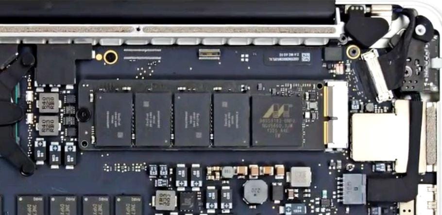 Apple začal používať nové rozhranie pre SSD Flash disky