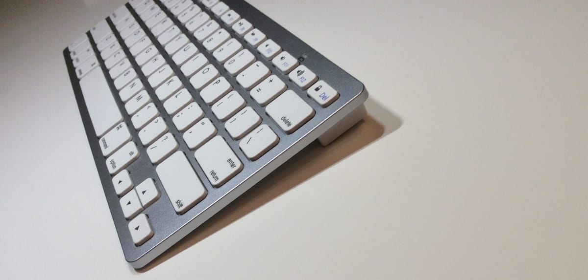 Neoriginálne príslušenstvo pre iOS zariadenia - klávesnica