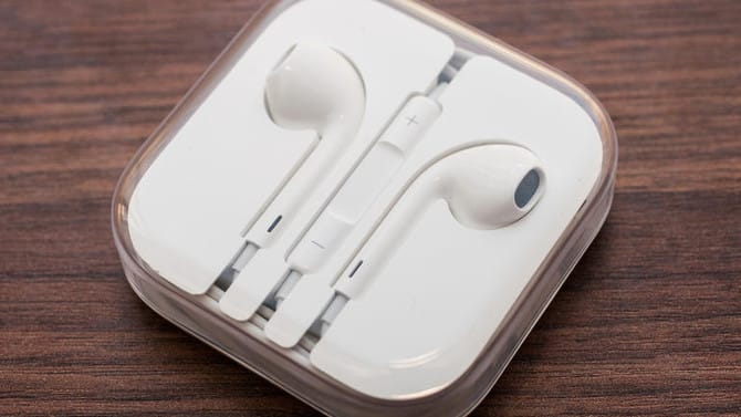 iPhone 7 bude mať v balení nové slúchadlá