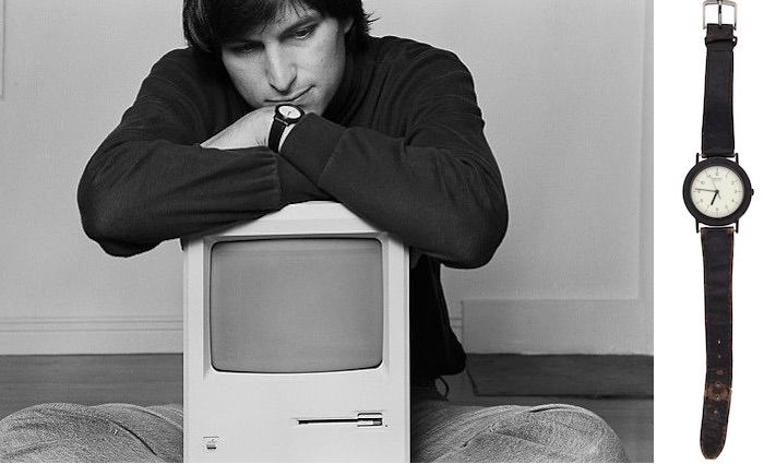 Slávne hodinky Steva Jobsa vydražené. Tipni si, koľko stáli!