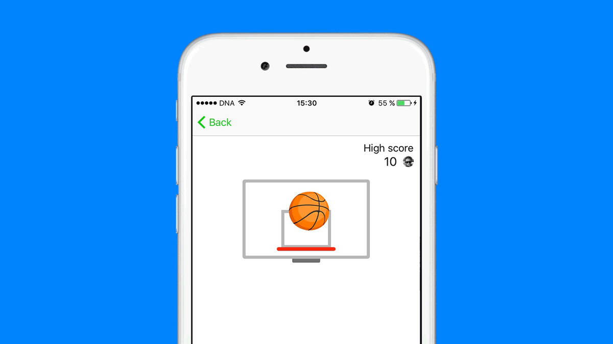 Facebook prináša skrytú novinku. Priamo v Messengeri si môžeš zahrať basketball
