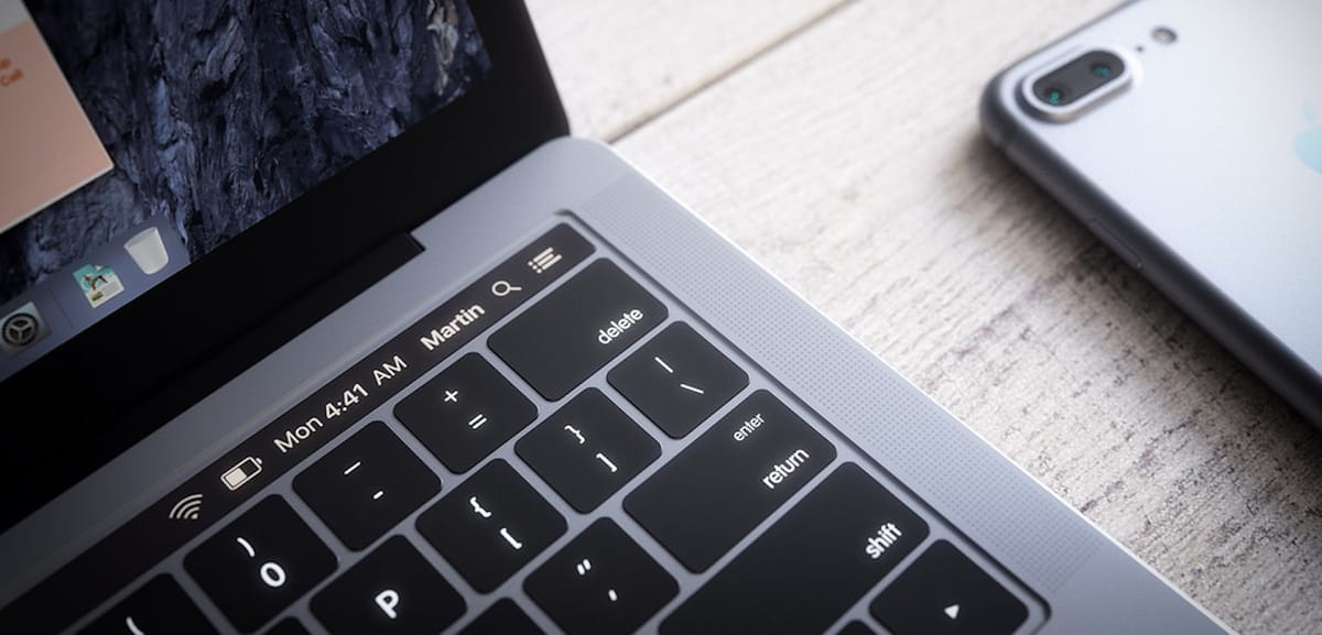 OLED panel na novom MacBooku Pro