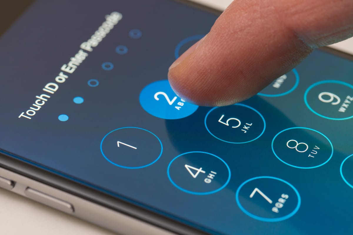 Jediná chyba ohrozila všetky Apple zariadenia