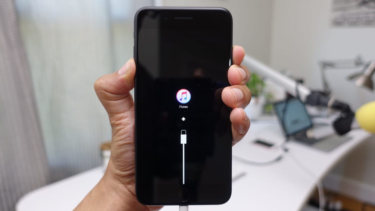 Ako na iPhone 7 urobiť reštart alebo aktivovať DFU mode?