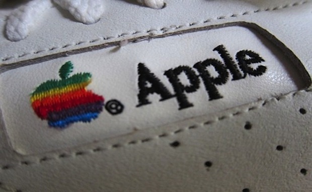 Pozri na topánky, ktoré vyrobila firma Apple v deväťdesiatych rokoch