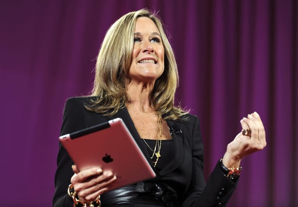 Angela Ahrendts, obchodná riaditeľka Apple, je najlepšie zarábajúcou ženou v USA