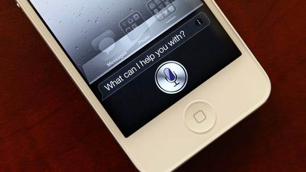 Apple testuje novú funkciu v iOS 10, Siri bude prekladať nahrávky do textovej podoby