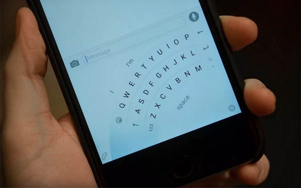 Klávesnica od Microsoftu si ťa získa skvelým módom písania jednou rukou