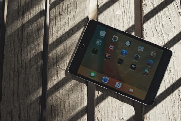 Tínedžer ukradol iPad, kvôli svojej hlúposti sa nechal takto chytiť