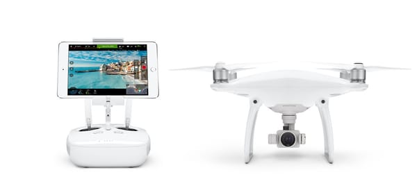 Inteligentní dron DJI Phantom 4, kterého žádná překážka nezastaví