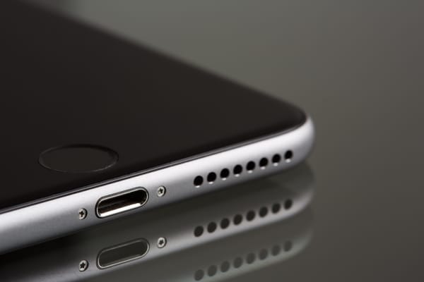 Čo všetko je potrebné k výrobe iPhonu?
