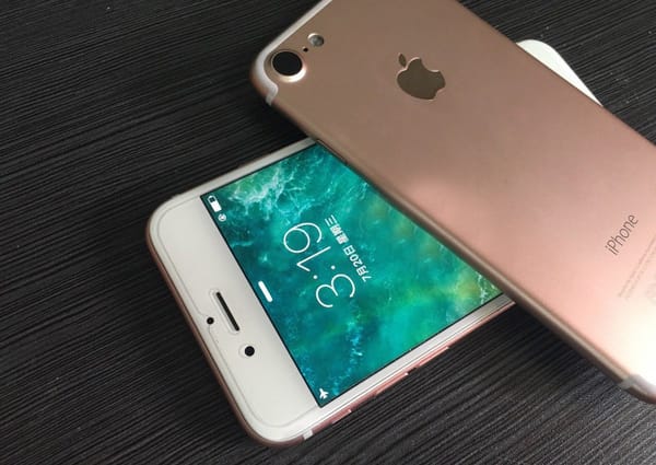 Taliansky heker úspešne jailbreakol nový iPhone 7