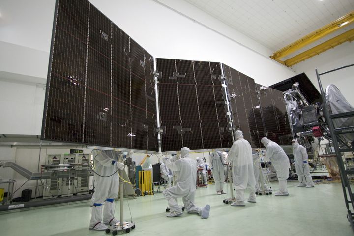 Solárne panely od Caltechu by mohli zásobovať zem neobmedzenou energiou