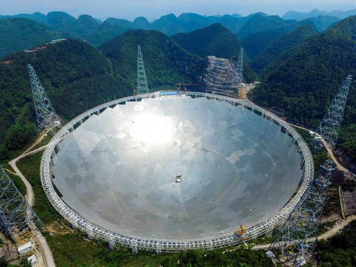Čína má obrovský teleskop, vďaka ktorému chcú sledovať iné planéty