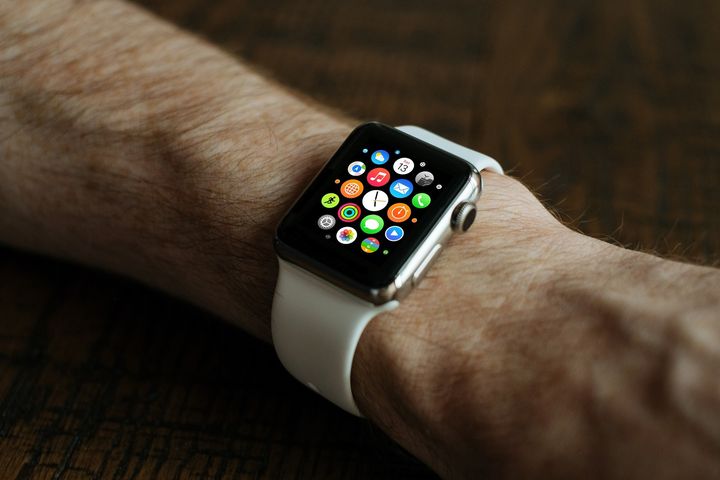 Apple Watch druhej generácie už v septembri