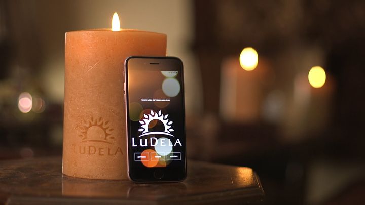 Ludela, šikovná sviečka ovládaná iPhonom