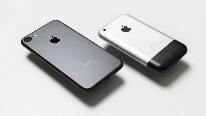 iPhone 8 vraj bude v štýle prvého iPhonu
