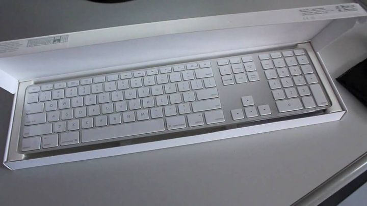 Apple predstavil aj Magic Keyboard s numerickou klávesnicou