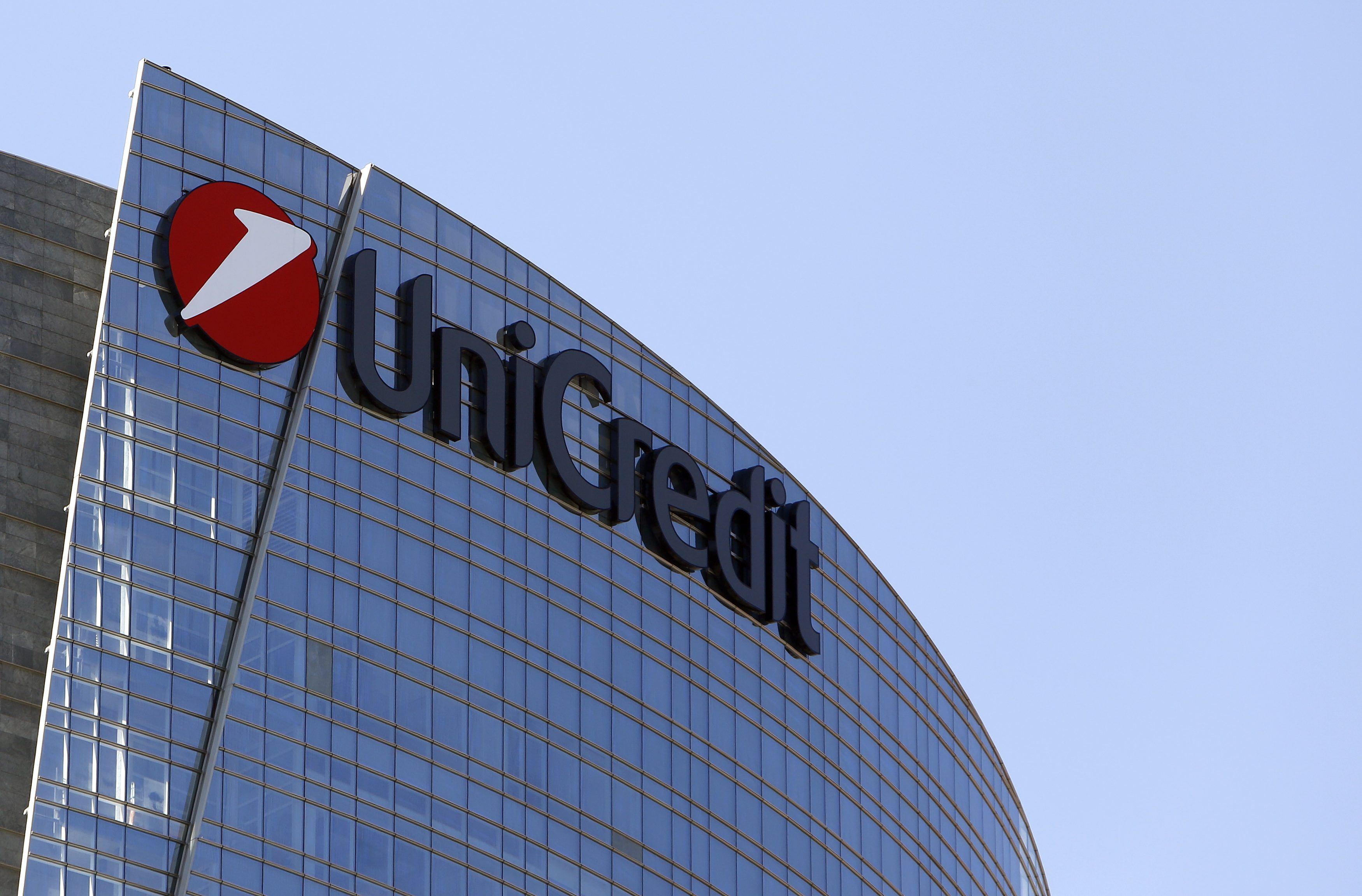 Hackeri ukradli z talianskej UniCredit Bank osobné údaje 400.000 klientov