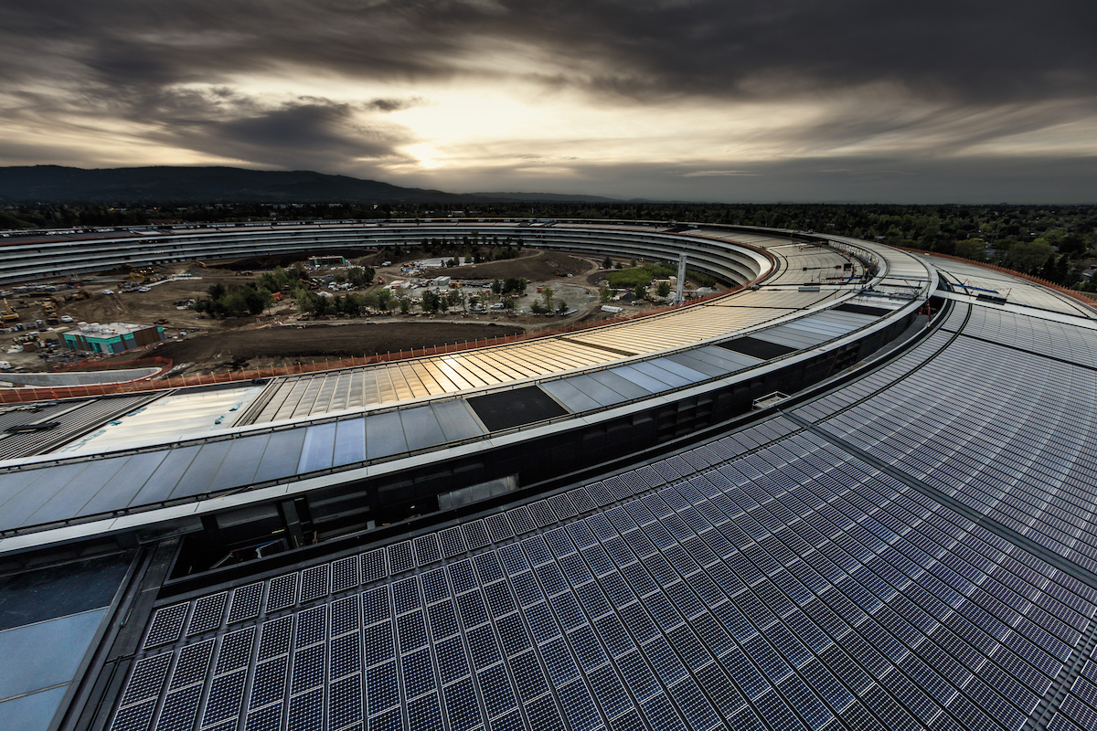 Slávnostné otvorenie Apple Parku už tento rok