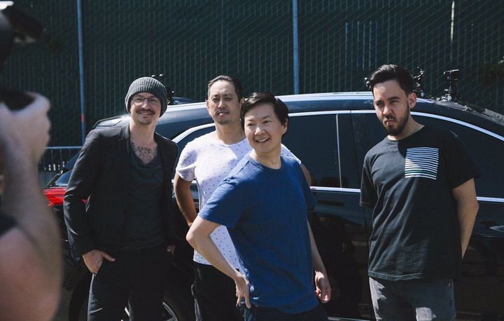 Zosnulý Chester Bennington zo skupiny Linkin Park natočil krátko pred smrťou diel Carpool Karaoke pre Apple