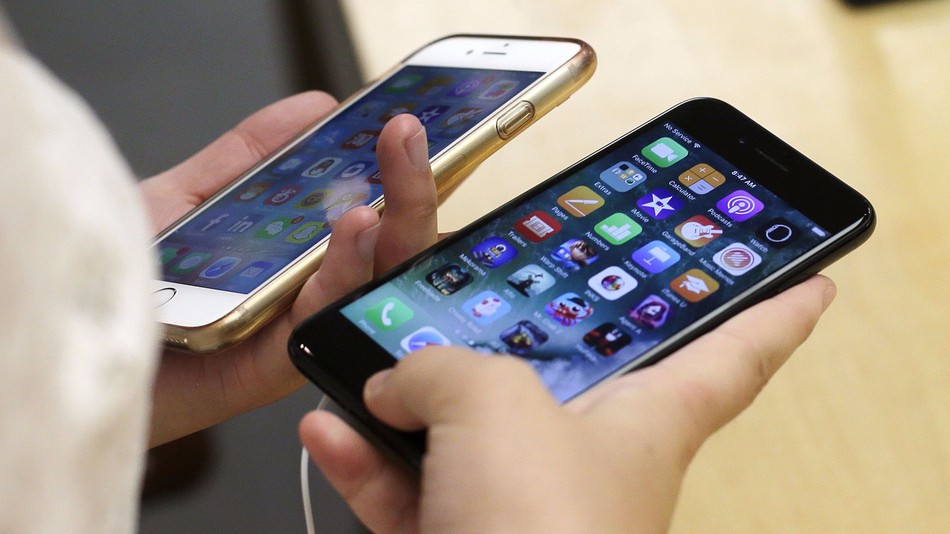 Zaujímavosti : iPhone za 3 milióny, či  zákaz produkcie nukleárnych zbraní