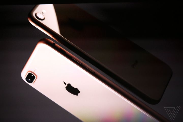 Apple práve predstavil nový iPhone 8
